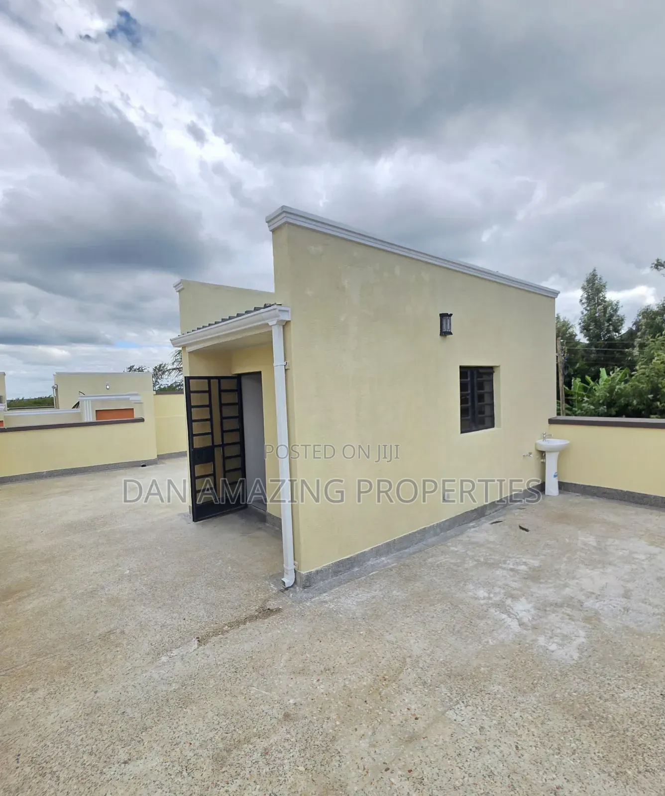 3bdrm Townhouse/Terrace in Gikambura, Karai for sale in Karai