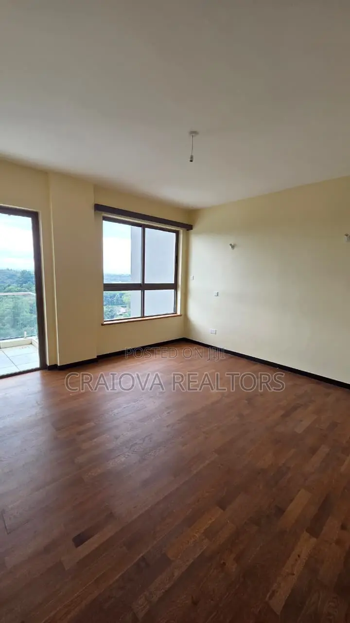 4bdrm Duplex in Spring Valley for sale in Spring Valley