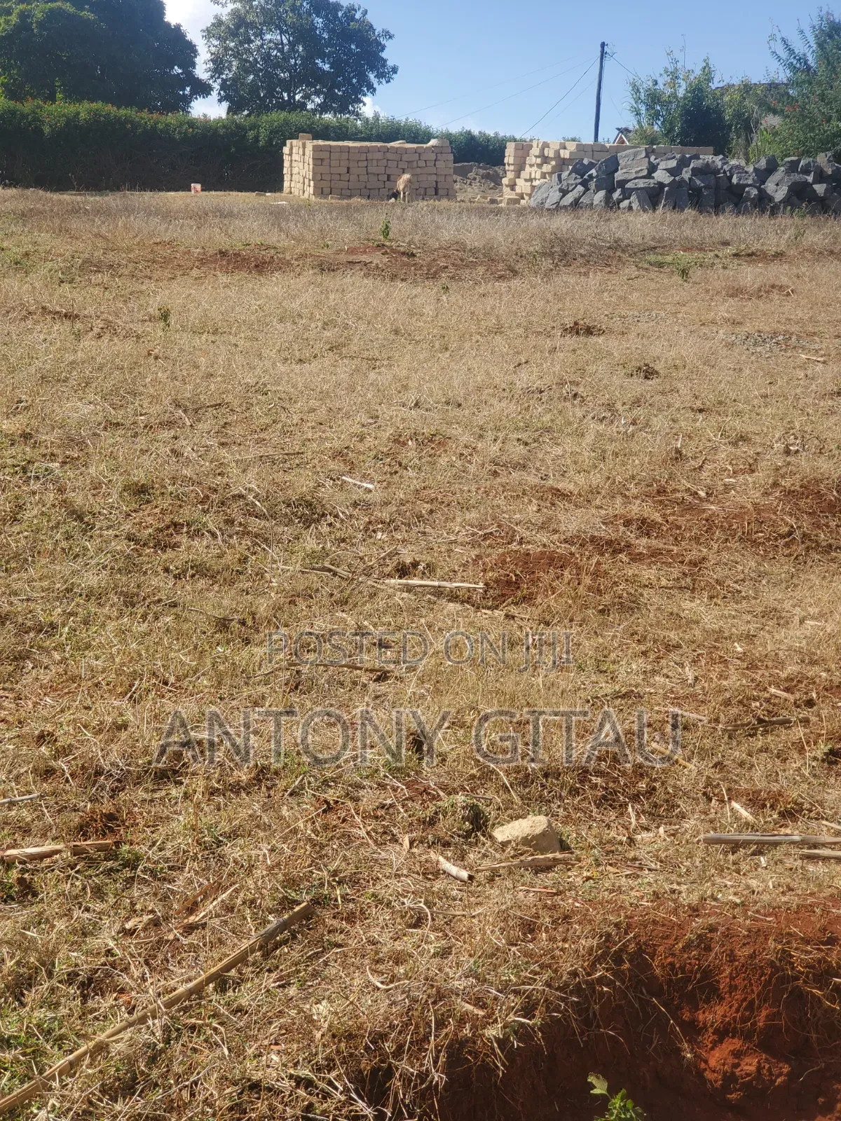 1/8 Plot a Long Kikuyu Bypass 2km to Kikuyu Town in Karai