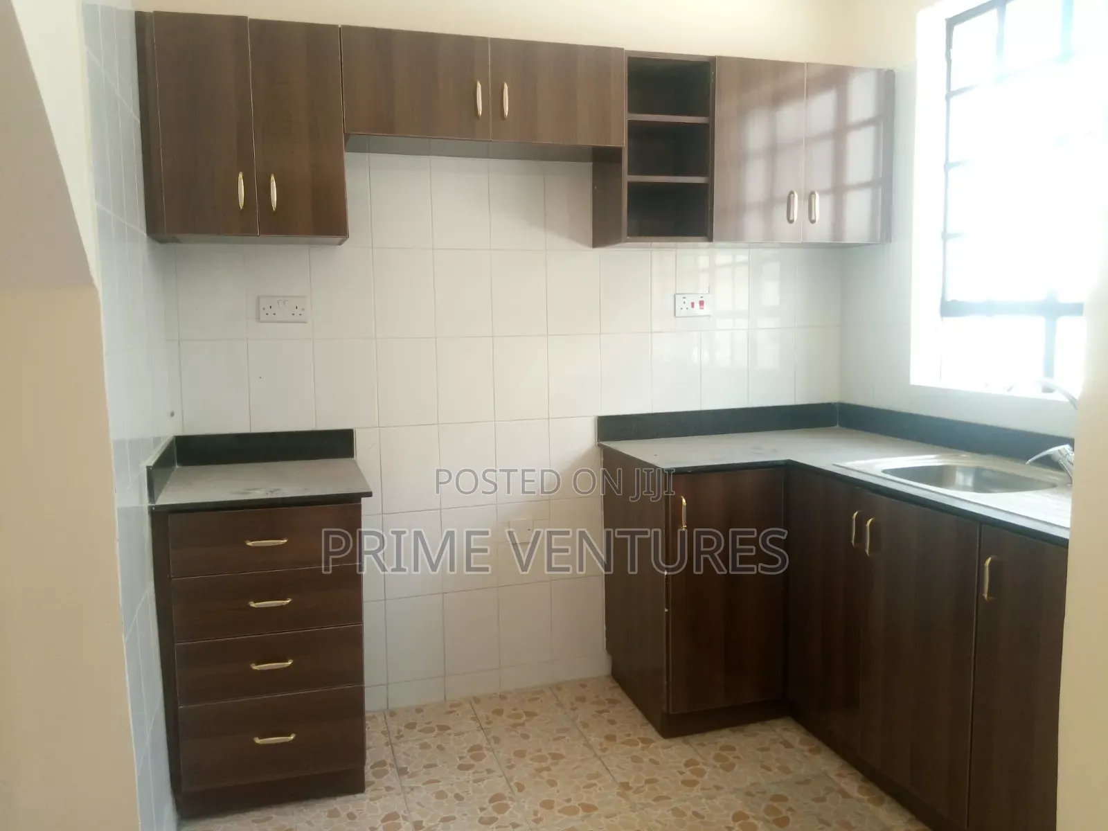 Mini Flat in Donholm, Greenspan for rent in Greenspan
