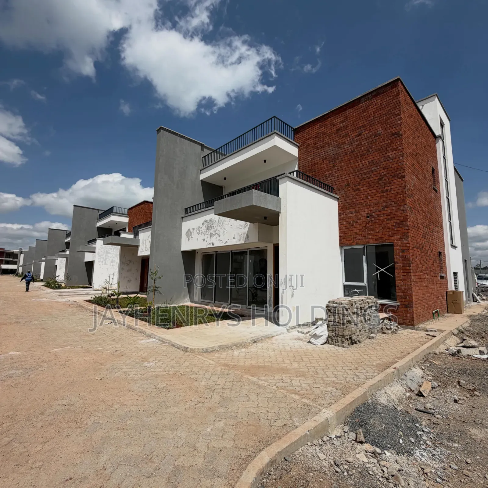 4bdrm House in Phenom Estate for sale in Phenom Estate