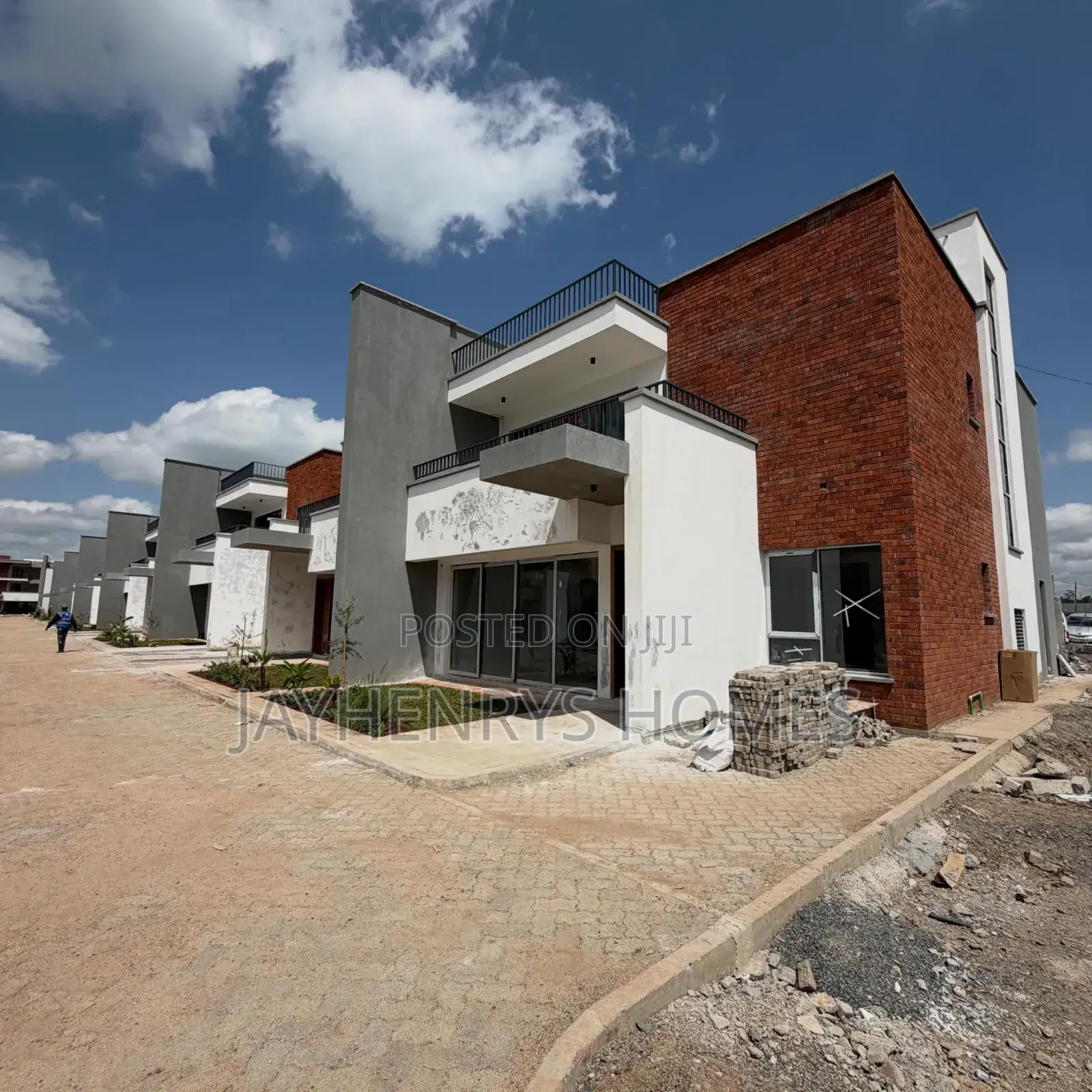 4bdrm House in Phenom Estate for sale in Phenom Estate