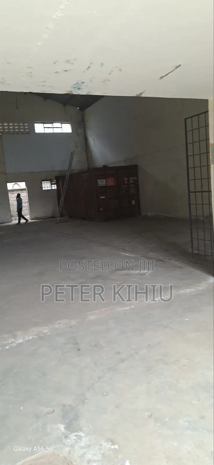 Godown to Let 3500sqft Off North Airport Road in Fedha