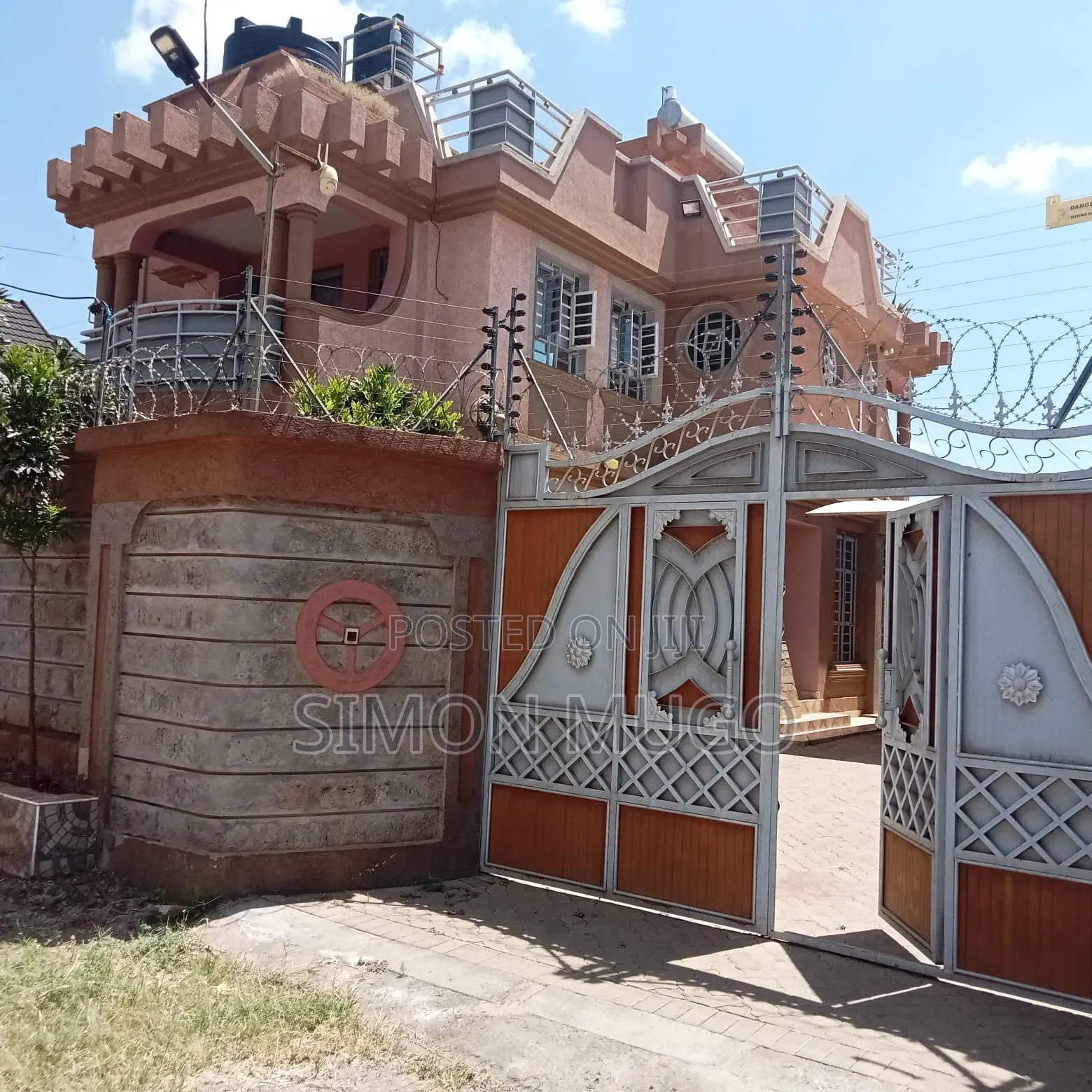4bdrm Maisonette in Membley Estate for sale in Membley Estate