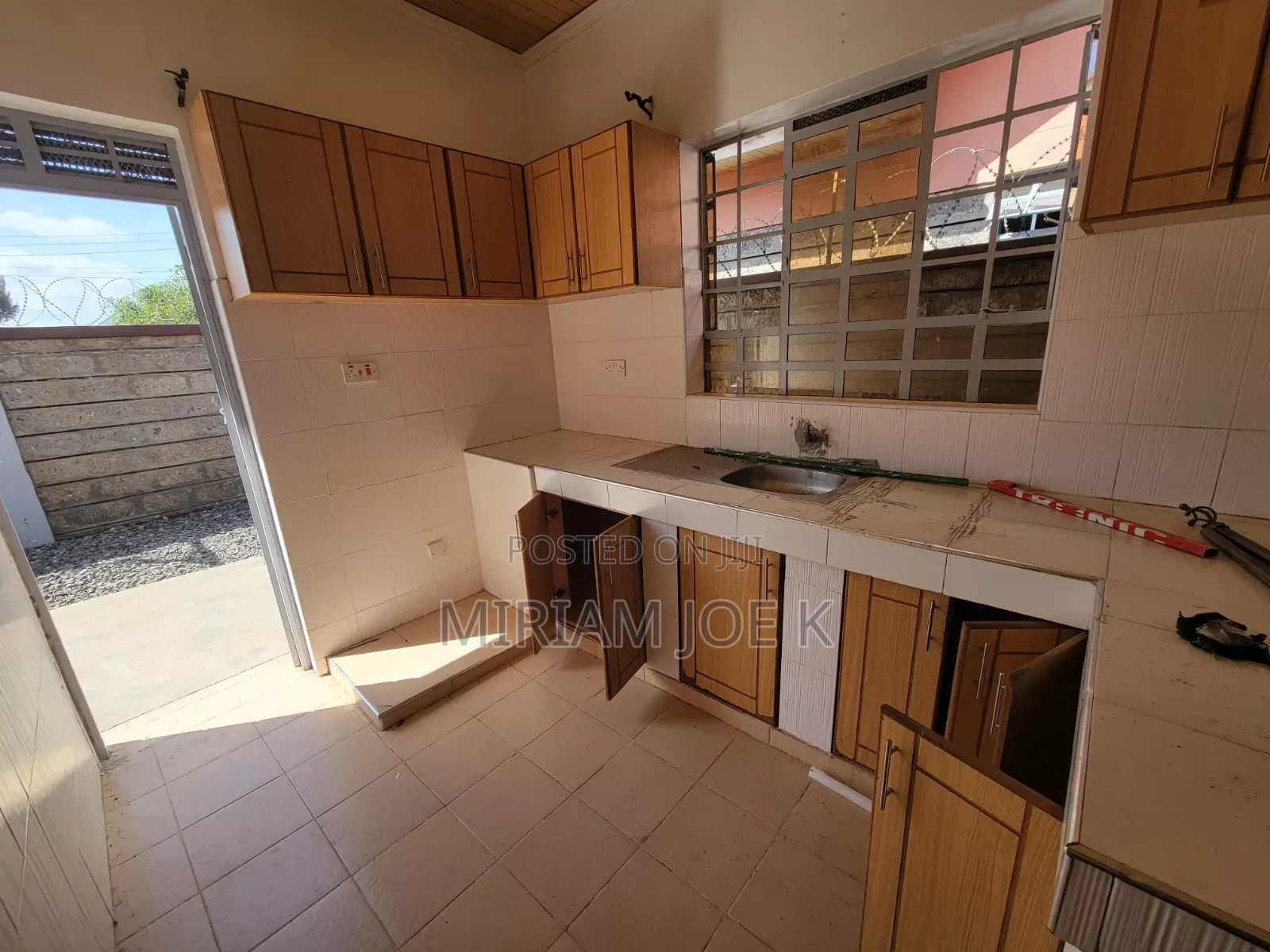 3bdrm Bungalow in Juja, Kenyatta Road / Theta  for rent in Kenyatta Road / Theta 