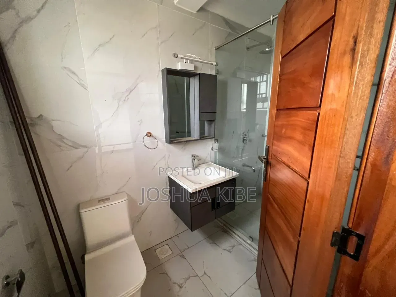 5bdrm Mansion in Membley Estate for rent in Membley Estate