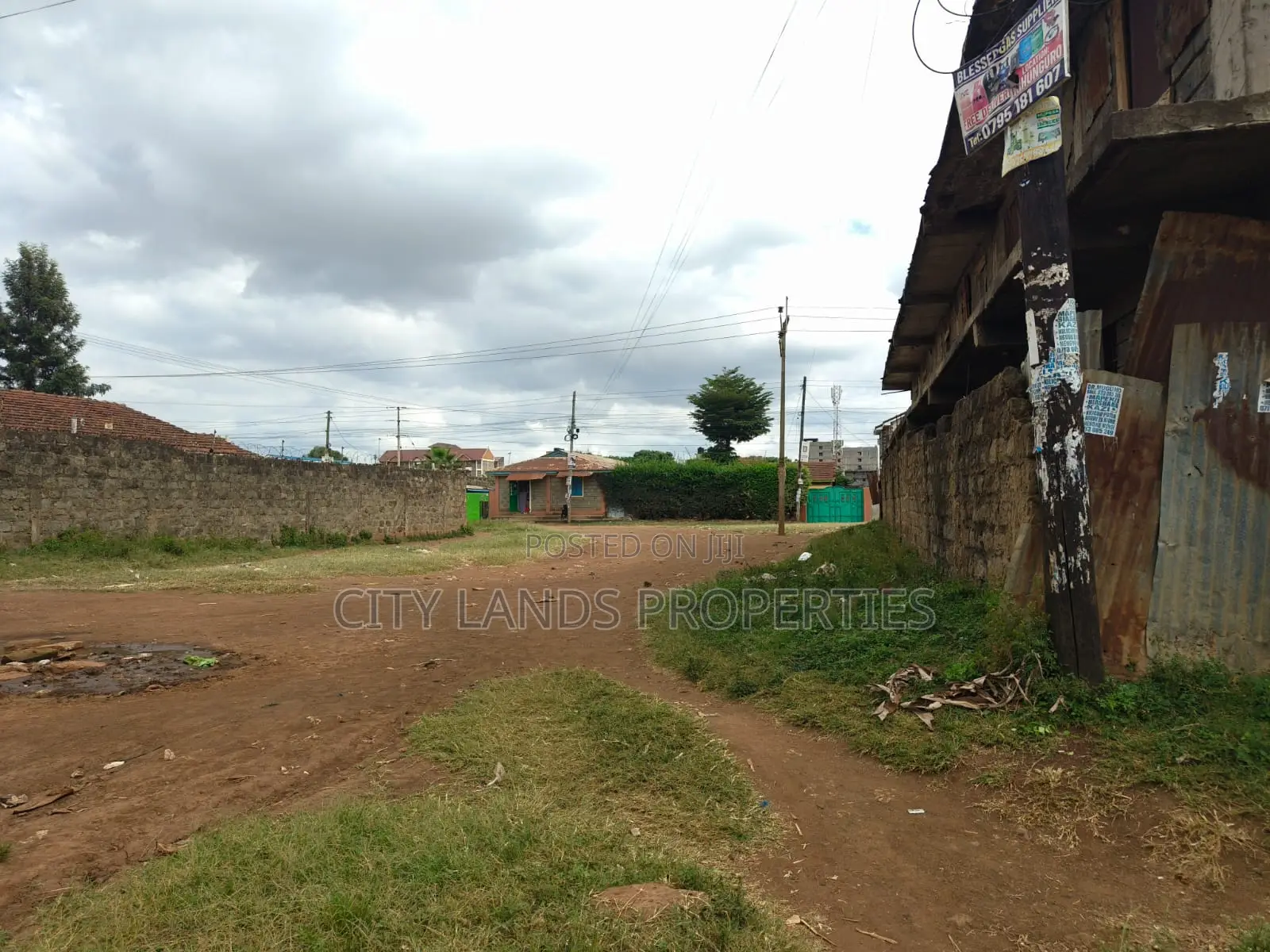 Commercial Plot for Sale in Thika Road at Ruiru Kihunguro. in Kamakis