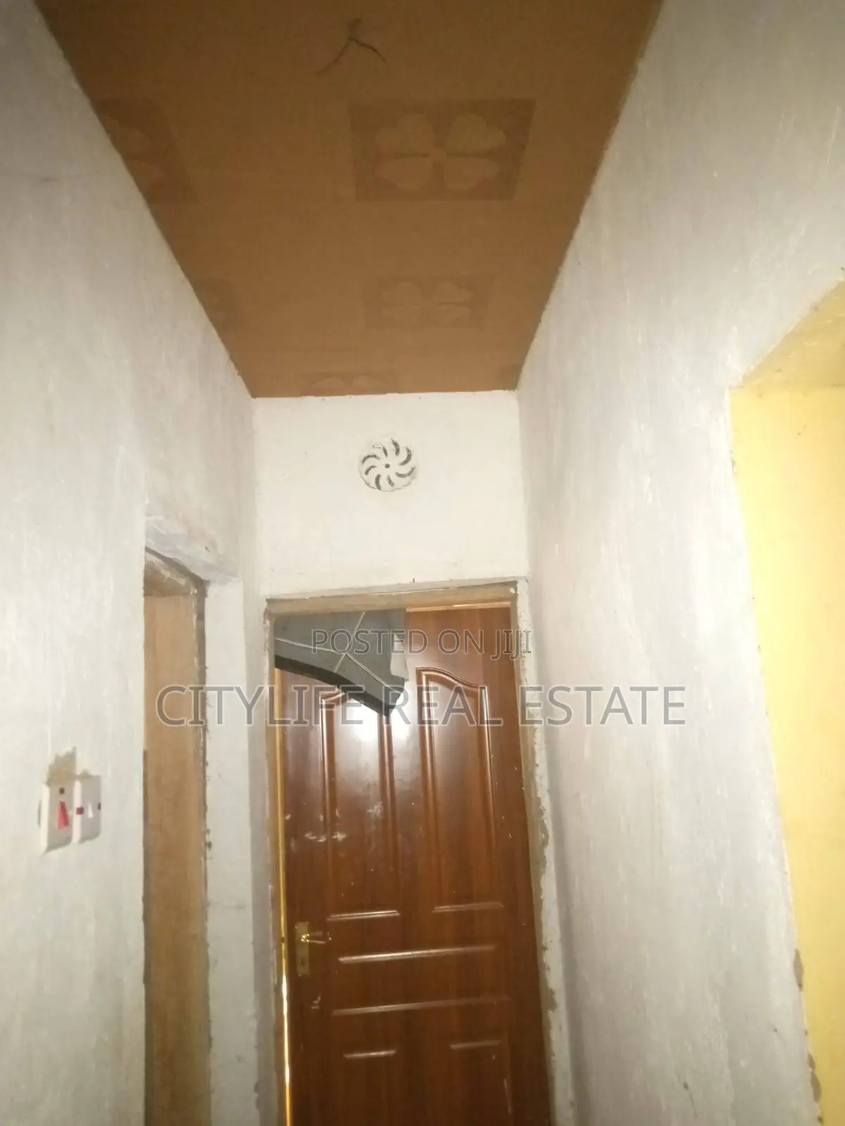 4bdrm Maisonette in Donhom Phase 5G, Savanna for sale in Savanna