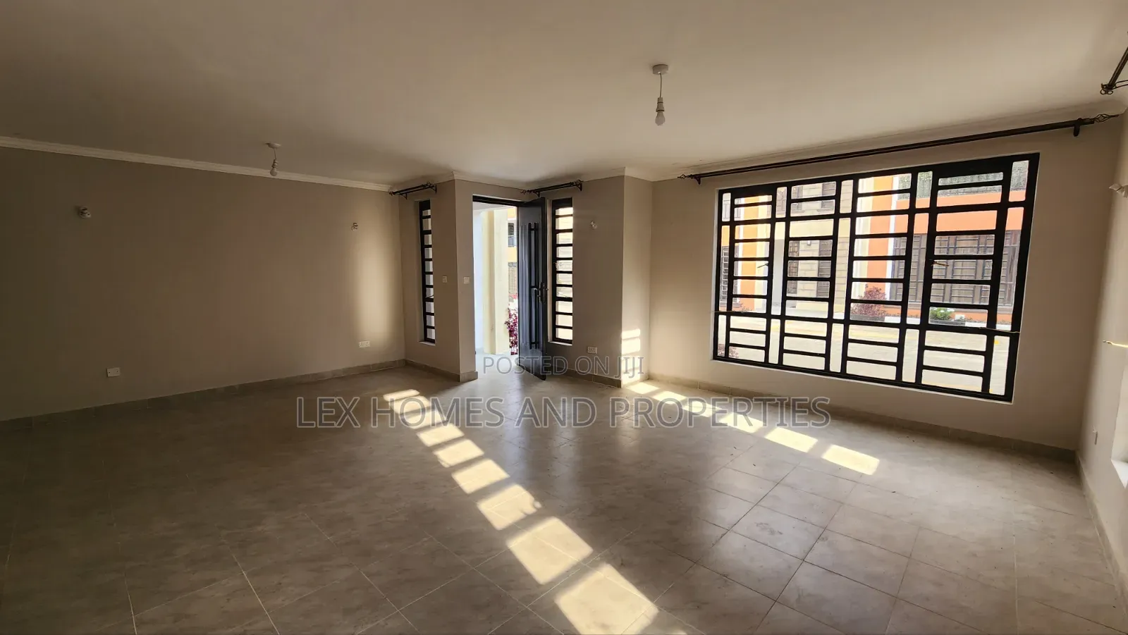 3bdrm Townhouse / Terrace in Oloika for rent in Oloika