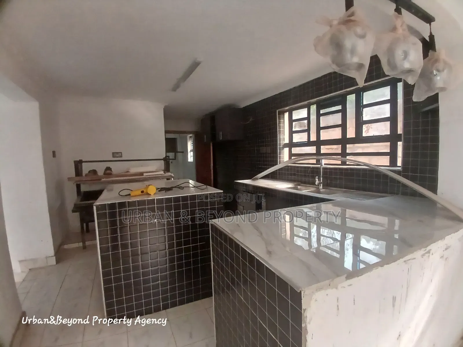 4bdrm Maisonette in Karai for sale in Karai