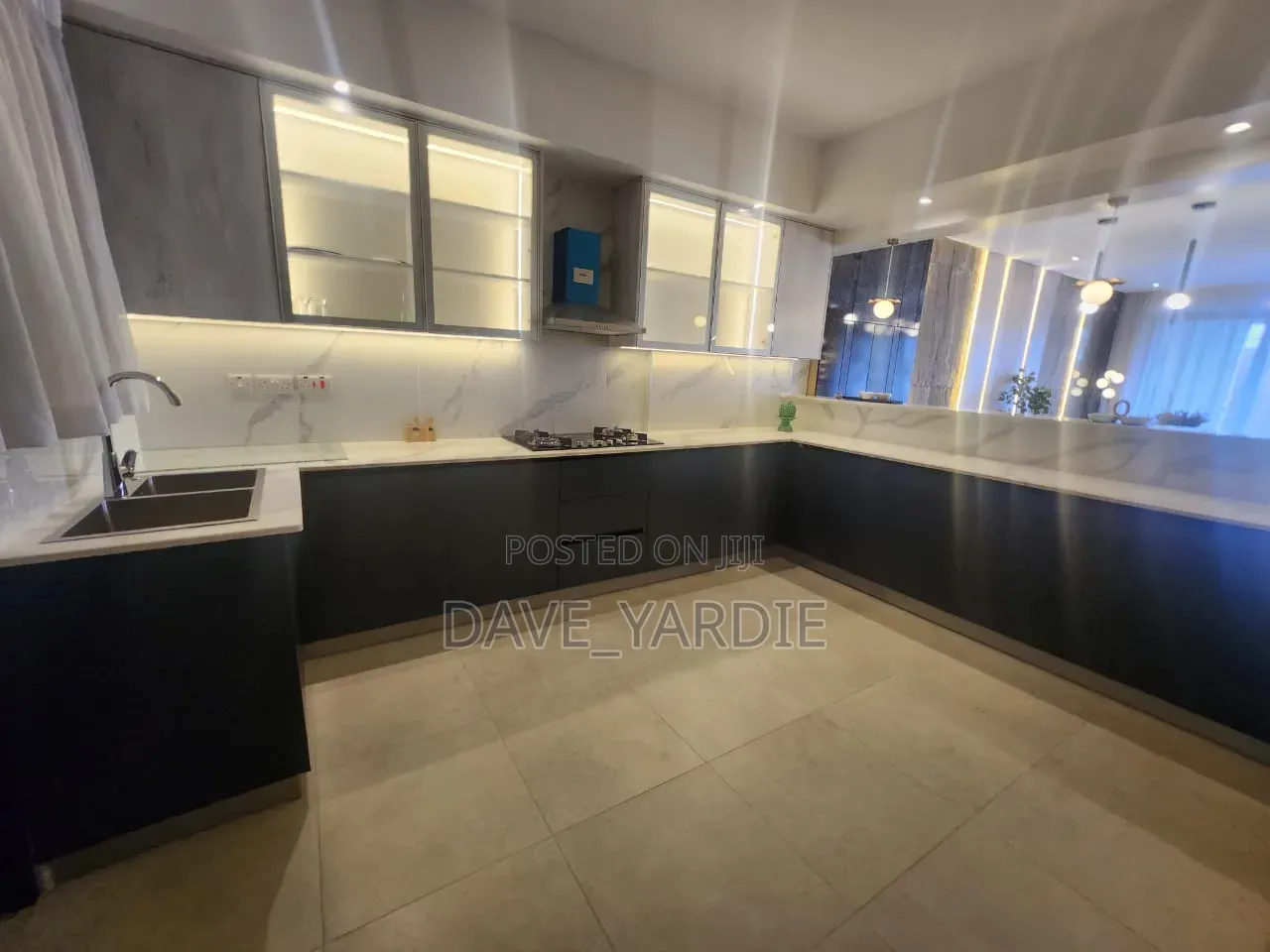 6bdrm Duplex in Parklands/Highridge for sale in Parklands/Highridge