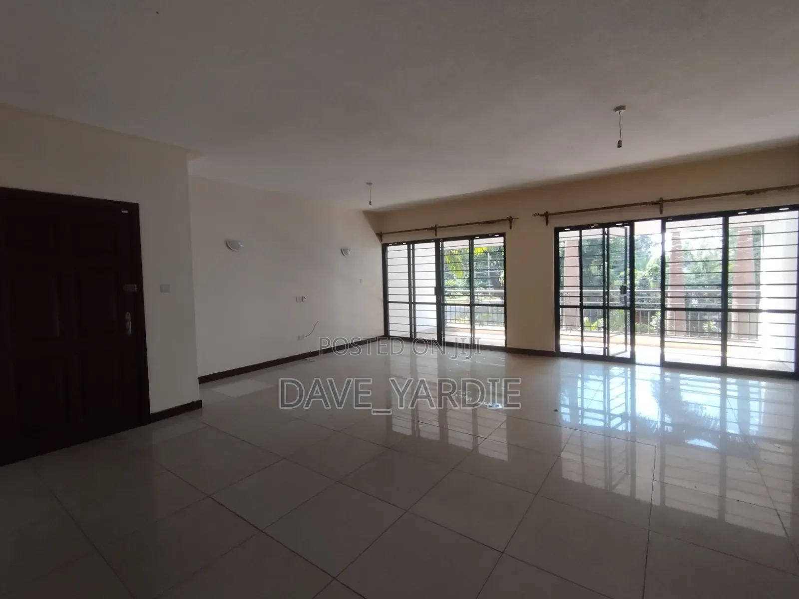 6bdrm Duplex in Parklands/Highridge for sale in Parklands/Highridge