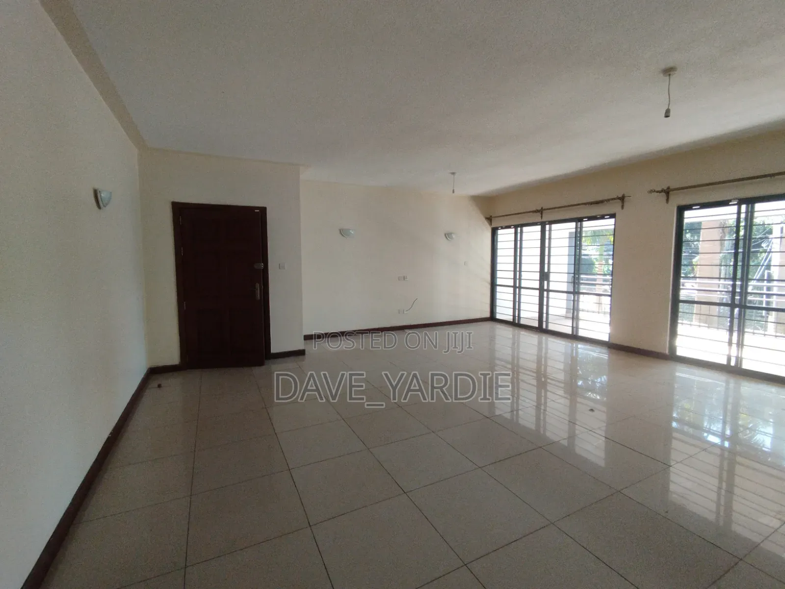 6bdrm Duplex in Parklands/Highridge for sale in Parklands/Highridge