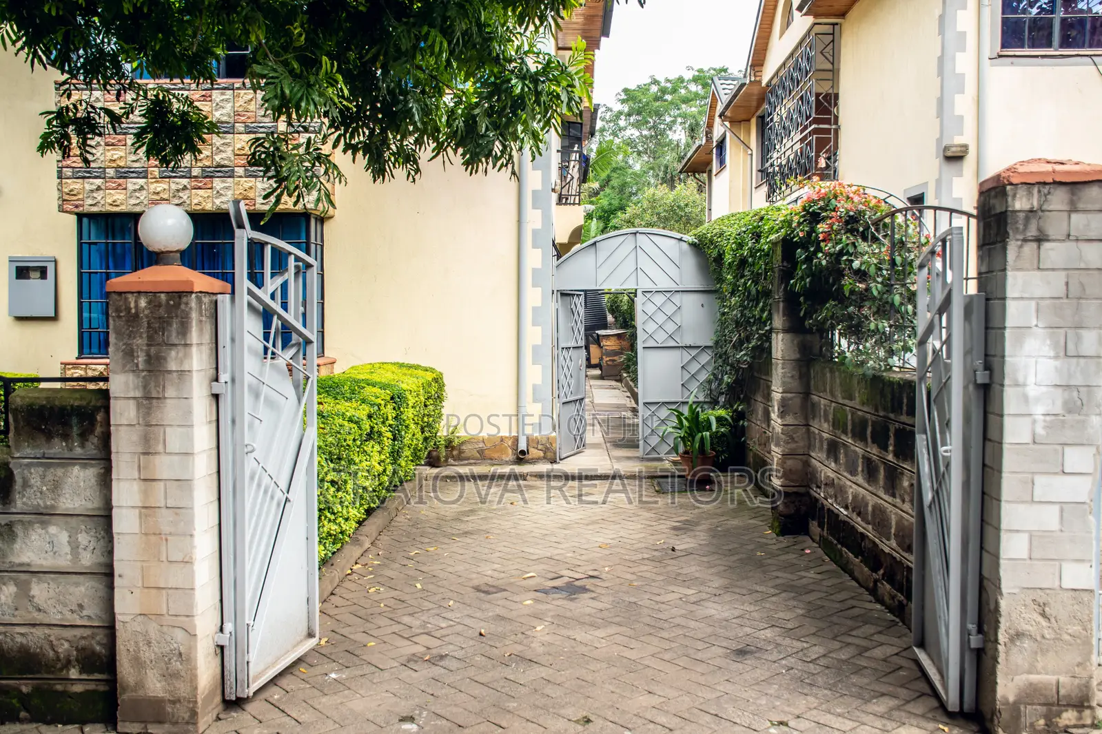 4bdrm Townhouse/Terrace in Maziwa for sale in Maziwa