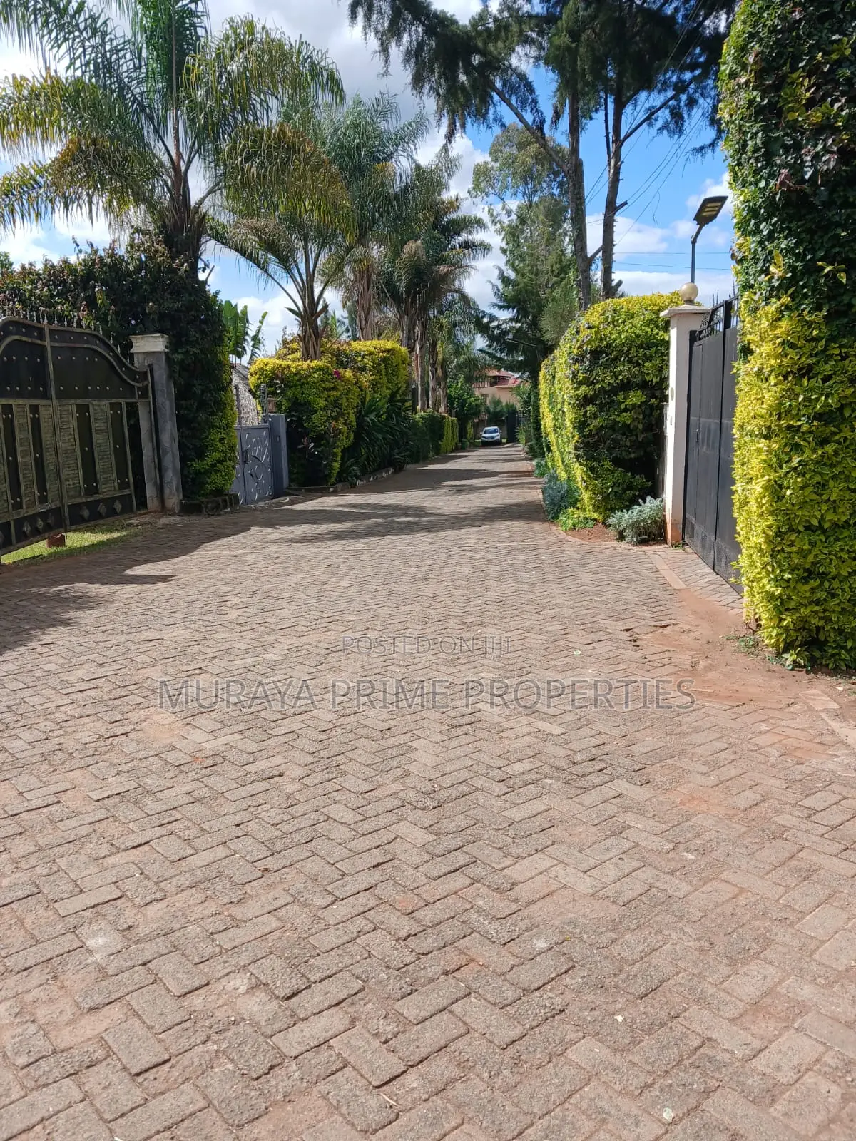 Exclusive Plot for Sale in Kerarapon Drive in Kerarapon