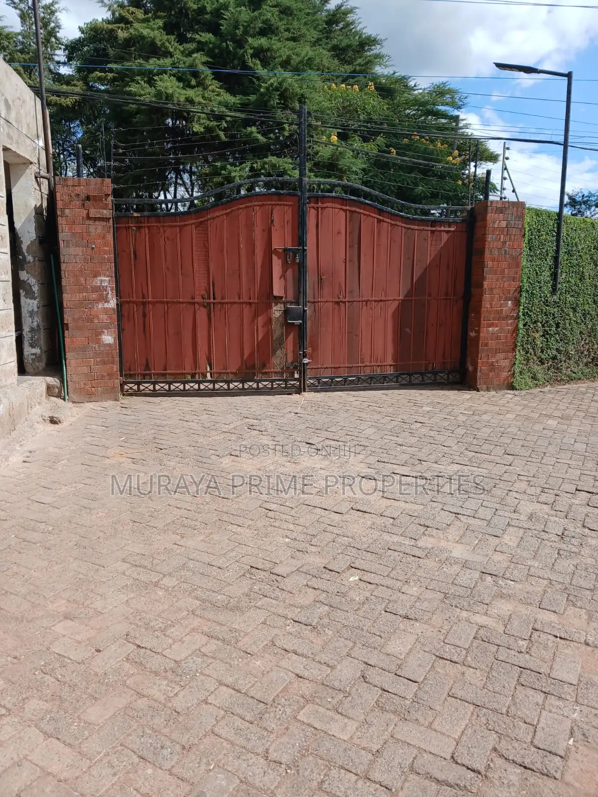 Exclusive Plot for Sale in Kerarapon Drive in Kerarapon