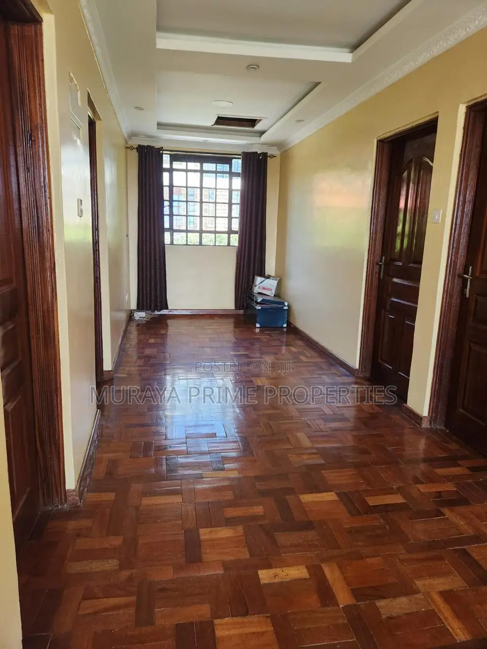 5bdrm Maisonette in Kerarapon for sale in Kerarapon