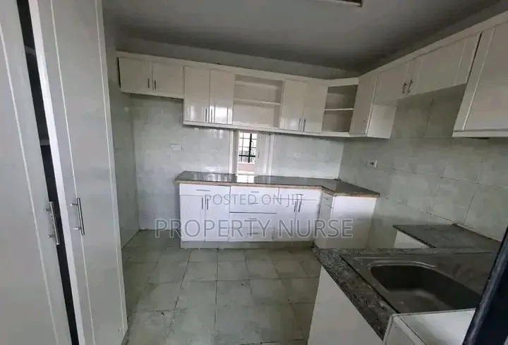 4bdrm Townhouse / Terrace in Gateway Mall Area for rent in Gateway Mall Area
