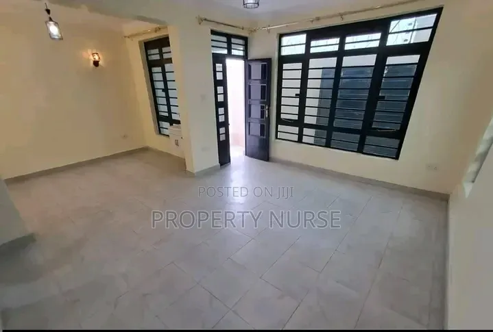 5bdrm Villa in Gateway Mall Area for rent in Gateway Mall Area
