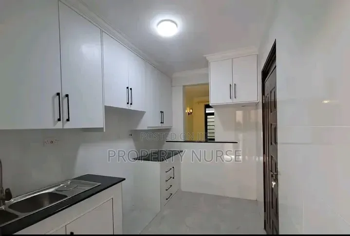 5bdrm Villa in Gateway Mall Area for rent in Gateway Mall Area