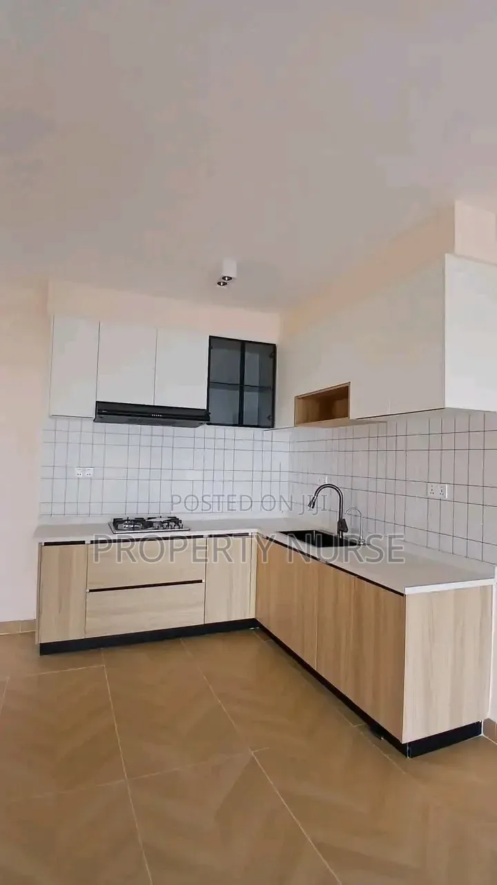 2bdrm Apartment in Gateway Mall Area for sale in Gateway Mall Area
