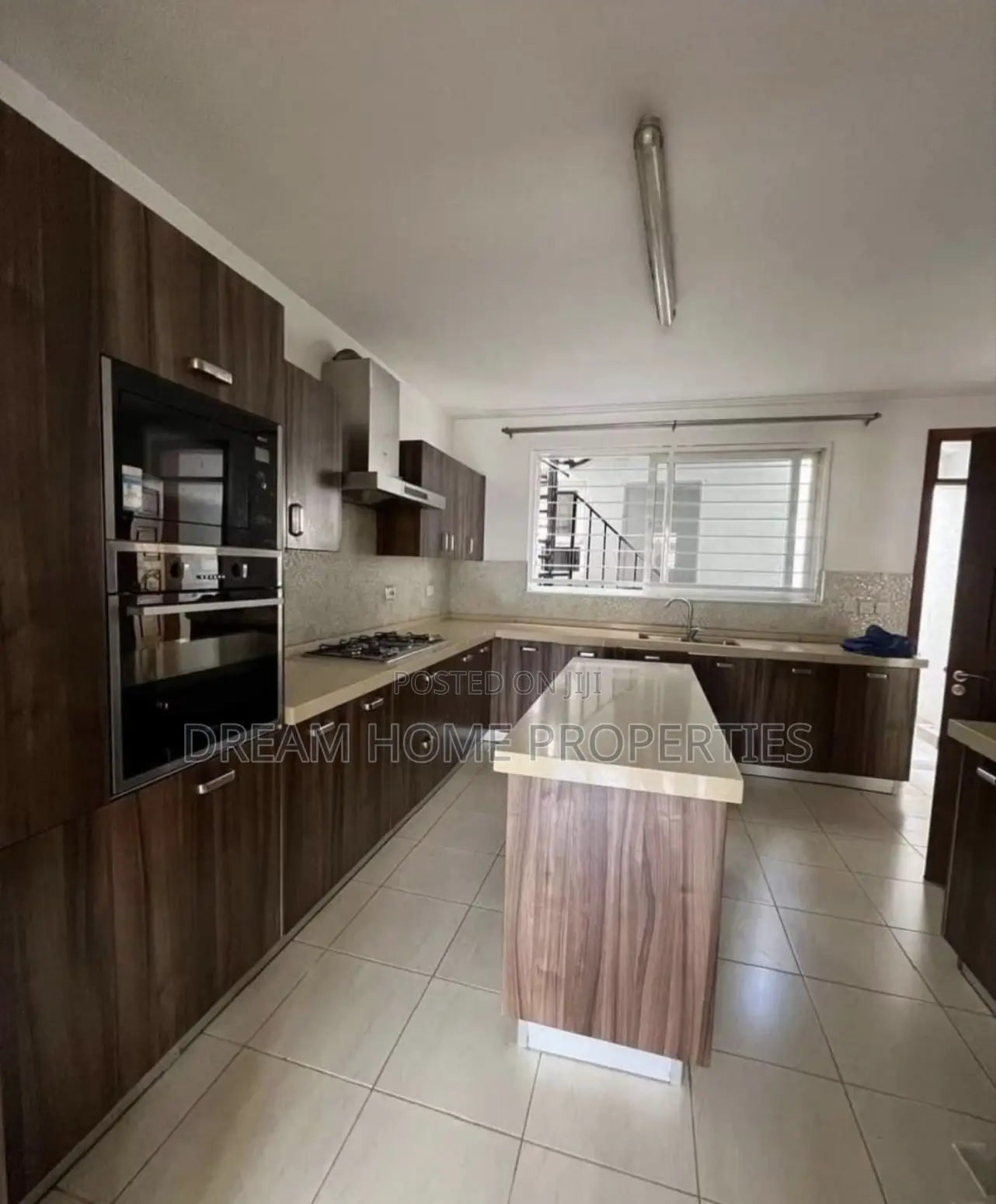 5bdrm Townhouse/Terrace in Lavington for sale in Lavington