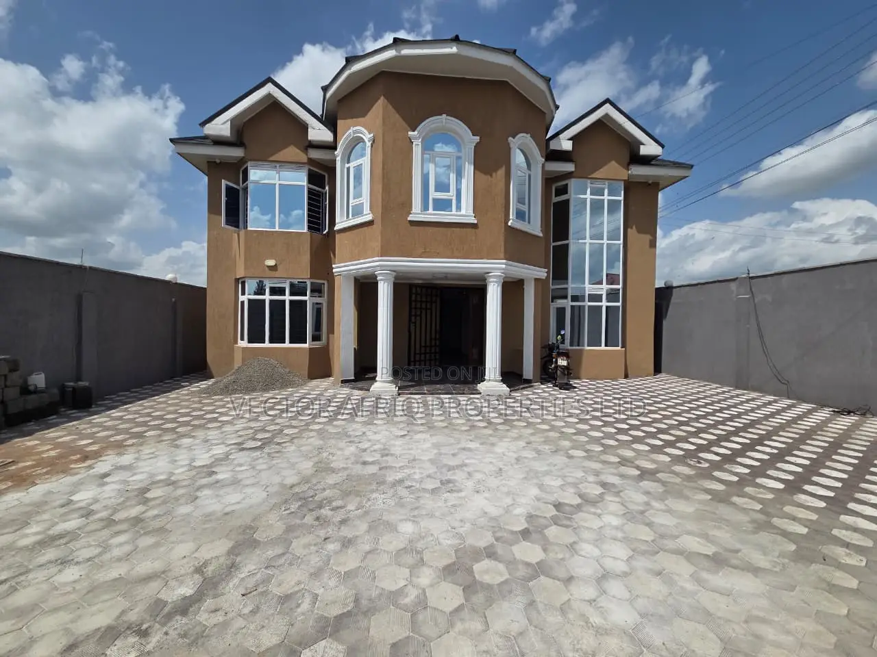 5bdrm House in Katani for rent in Katani