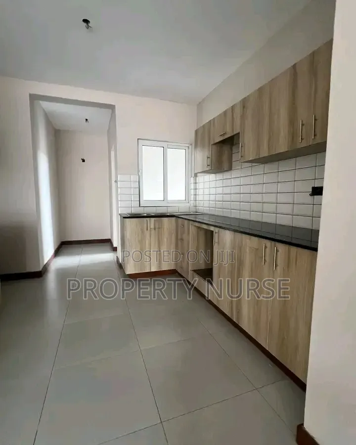 2bdrm Apartment in Gateway Mall Area for sale in Gateway Mall Area