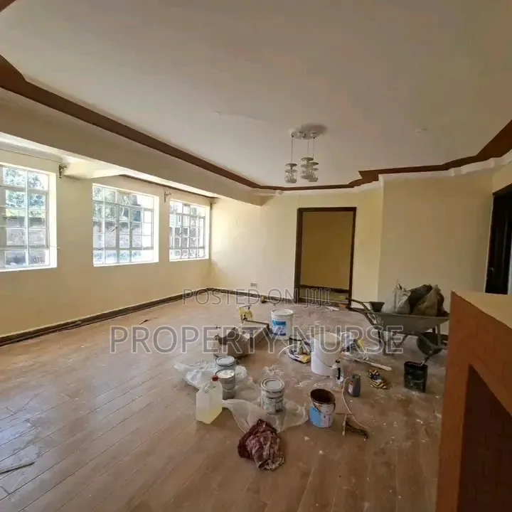 4bdrm Maisonette in Gateway Mall Area for rent in Gateway Mall Area