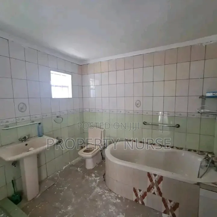 4bdrm Maisonette in Gateway Mall Area for rent in Gateway Mall Area