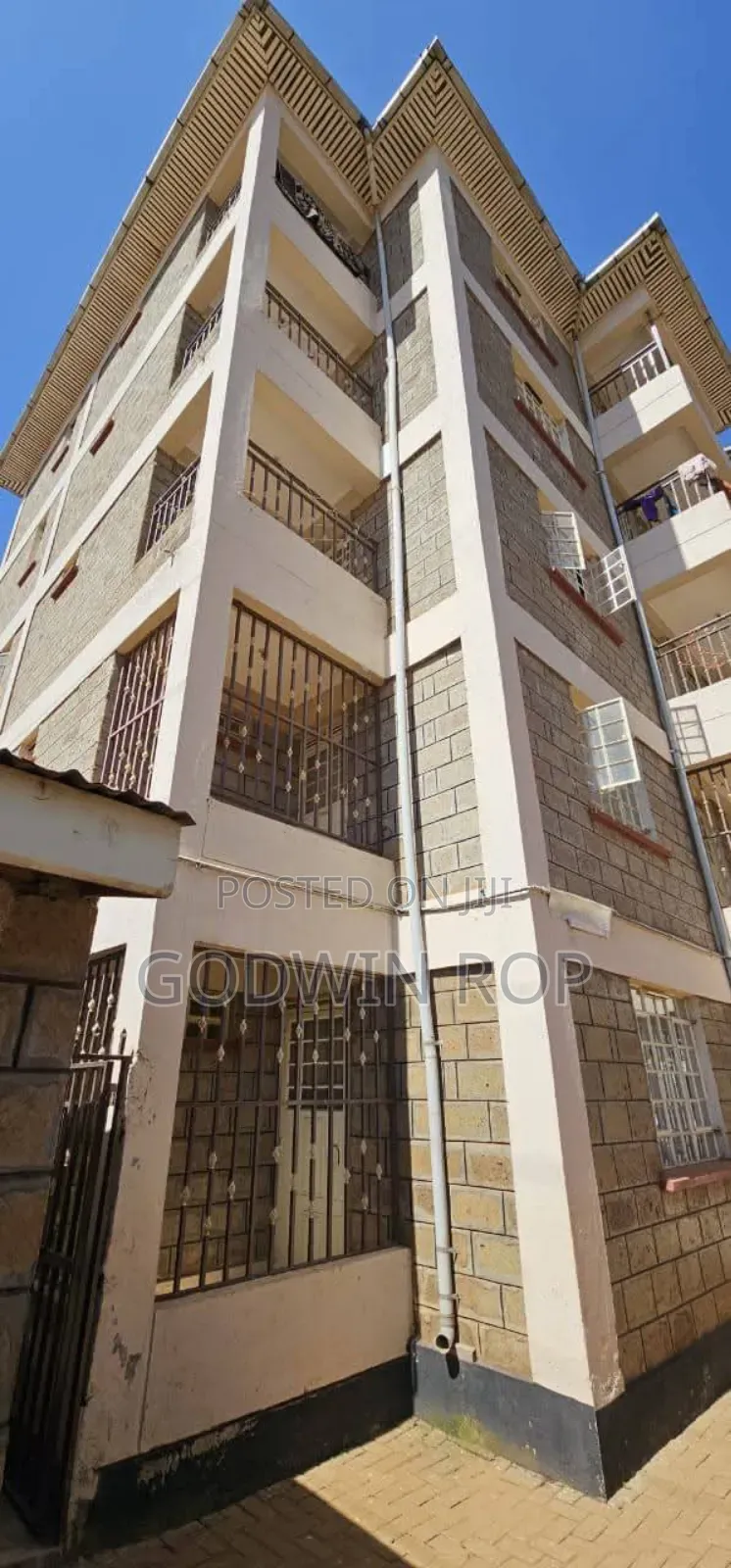 3bdrm Apartment in Pioneer Estate for sale in Pioneer Estate