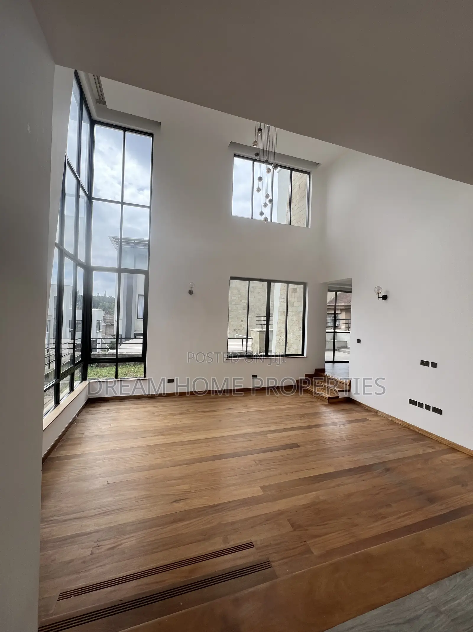 5bdrm House in Lavington for sale in Lavington