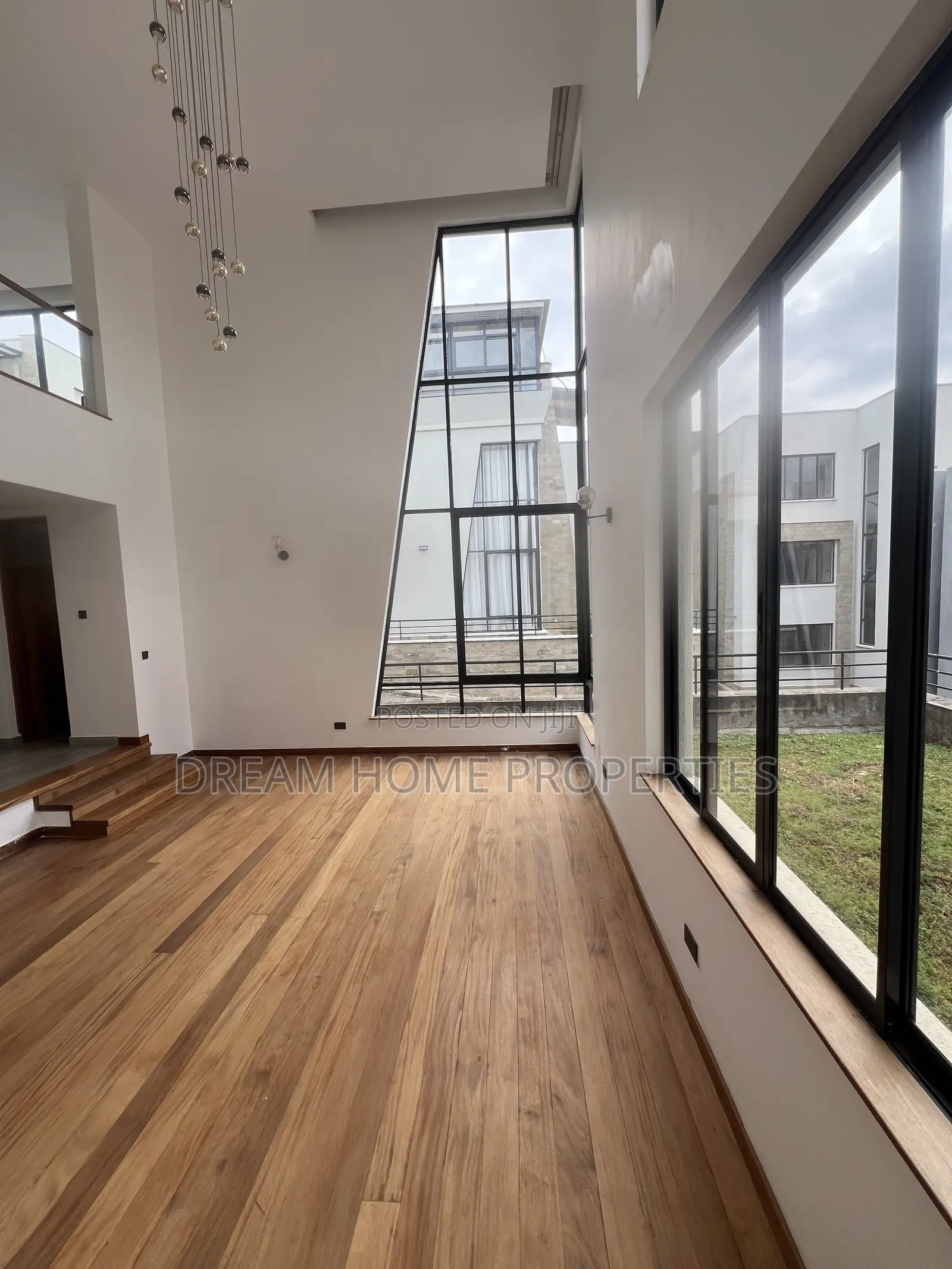 5bdrm House in Lavington for sale in Lavington