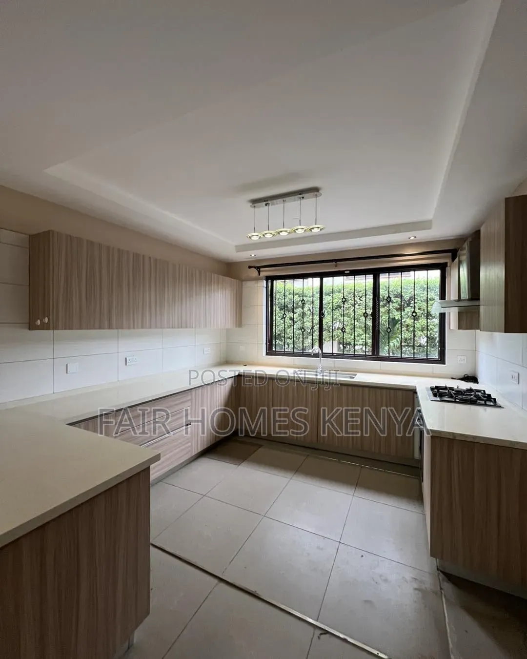 4bdrm Townhouse / Terrace in Maji Mazuri, Maziwa for rent in Maziwa