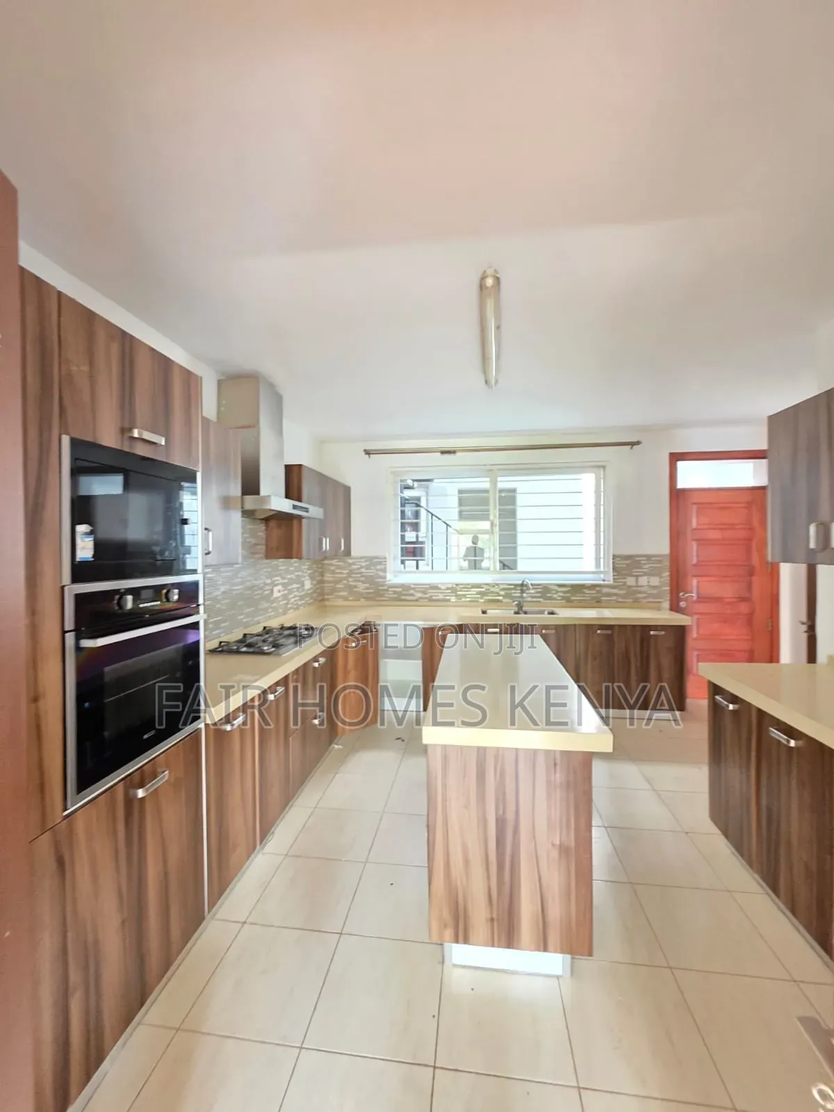 5bdrm Townhouse/Terrace in Amboseli Road, Valley Arcade for sale in Valley Arcade