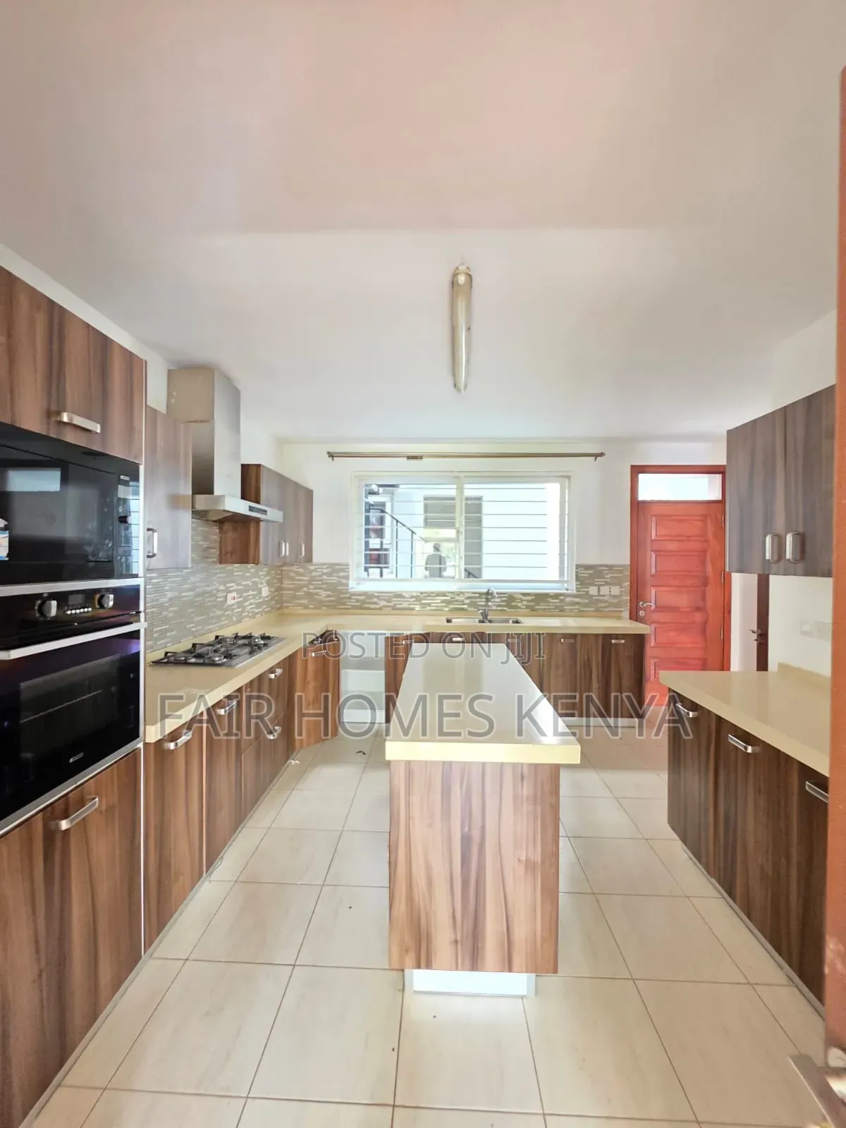 5bdrm Townhouse/Terrace in Amboseli Road, Valley Arcade for sale in Valley Arcade
