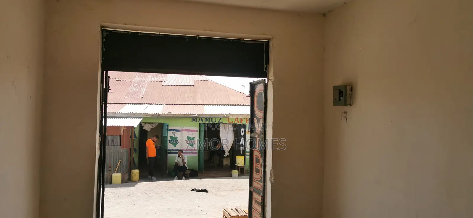 Shop to Let in Utange