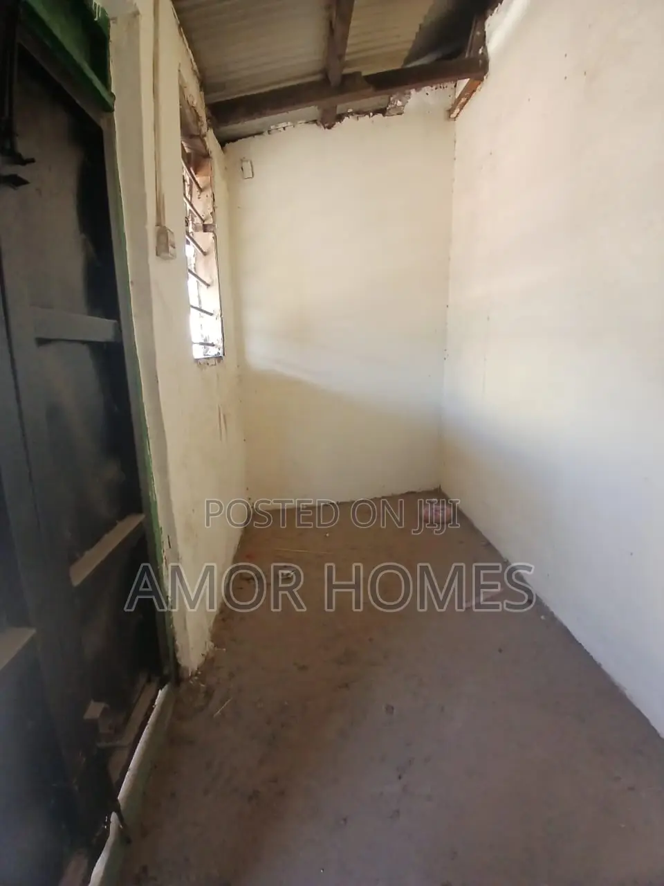 Shop to Let in Bombolulu