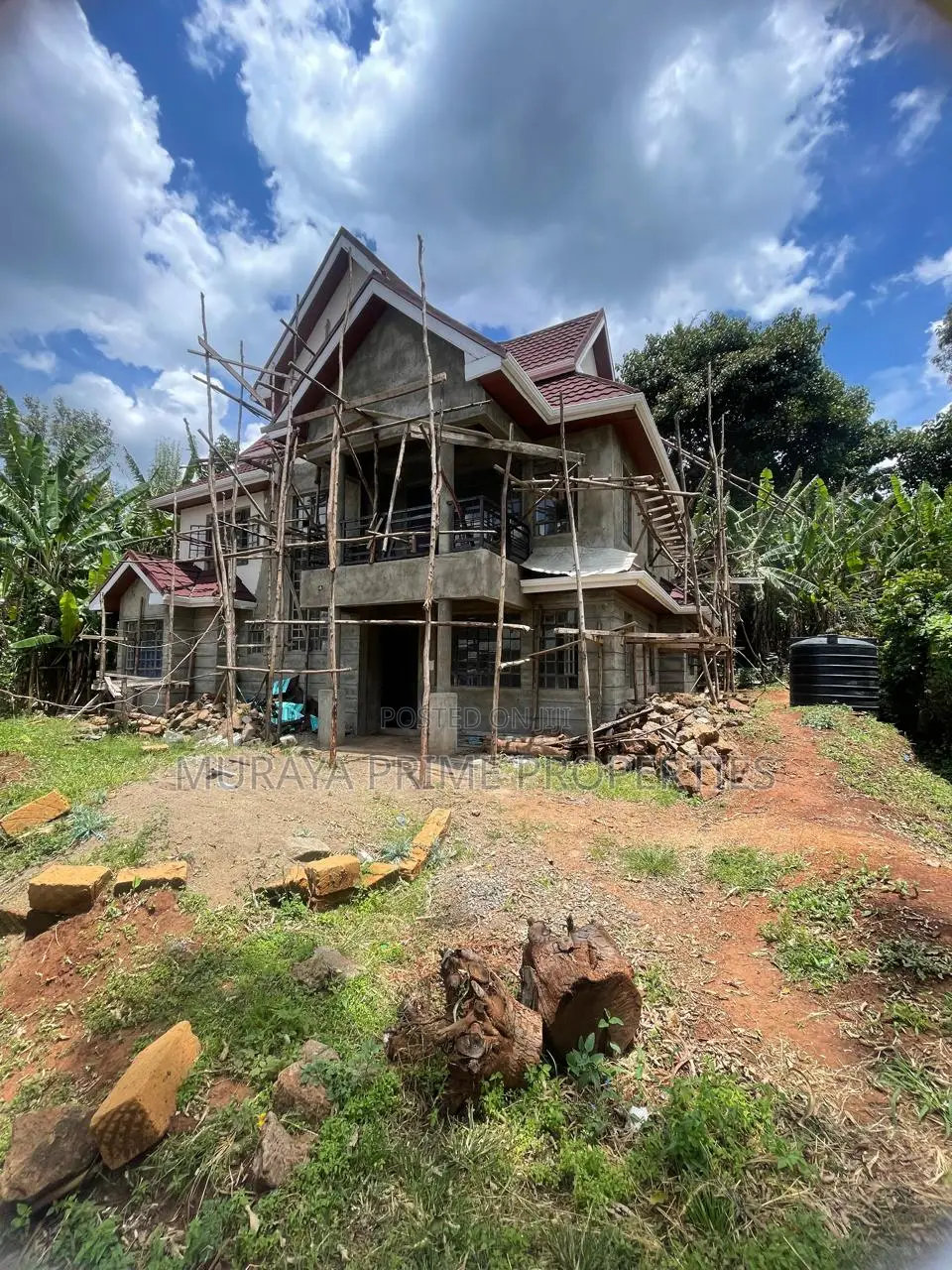 4bdrm Maisonette in Kerarapon for sale in Kerarapon