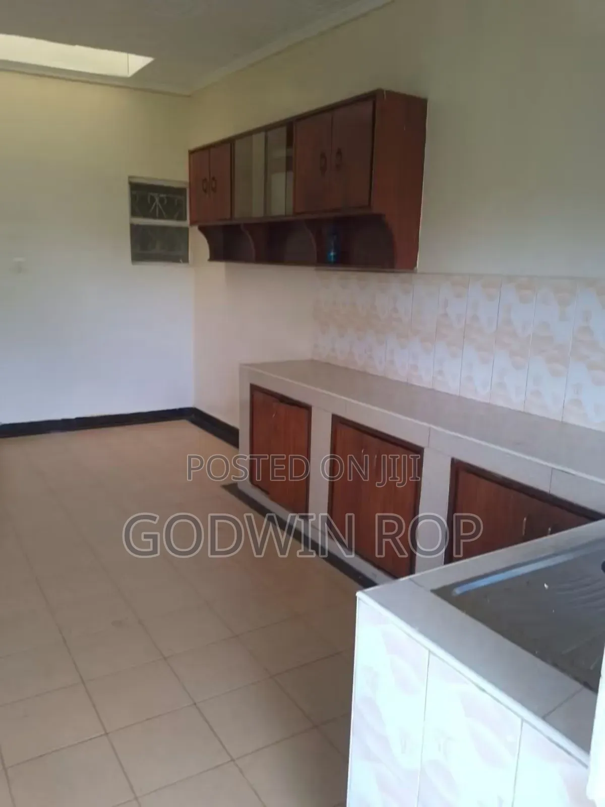 7bdrm House in Elgon View for sale in Elgon View