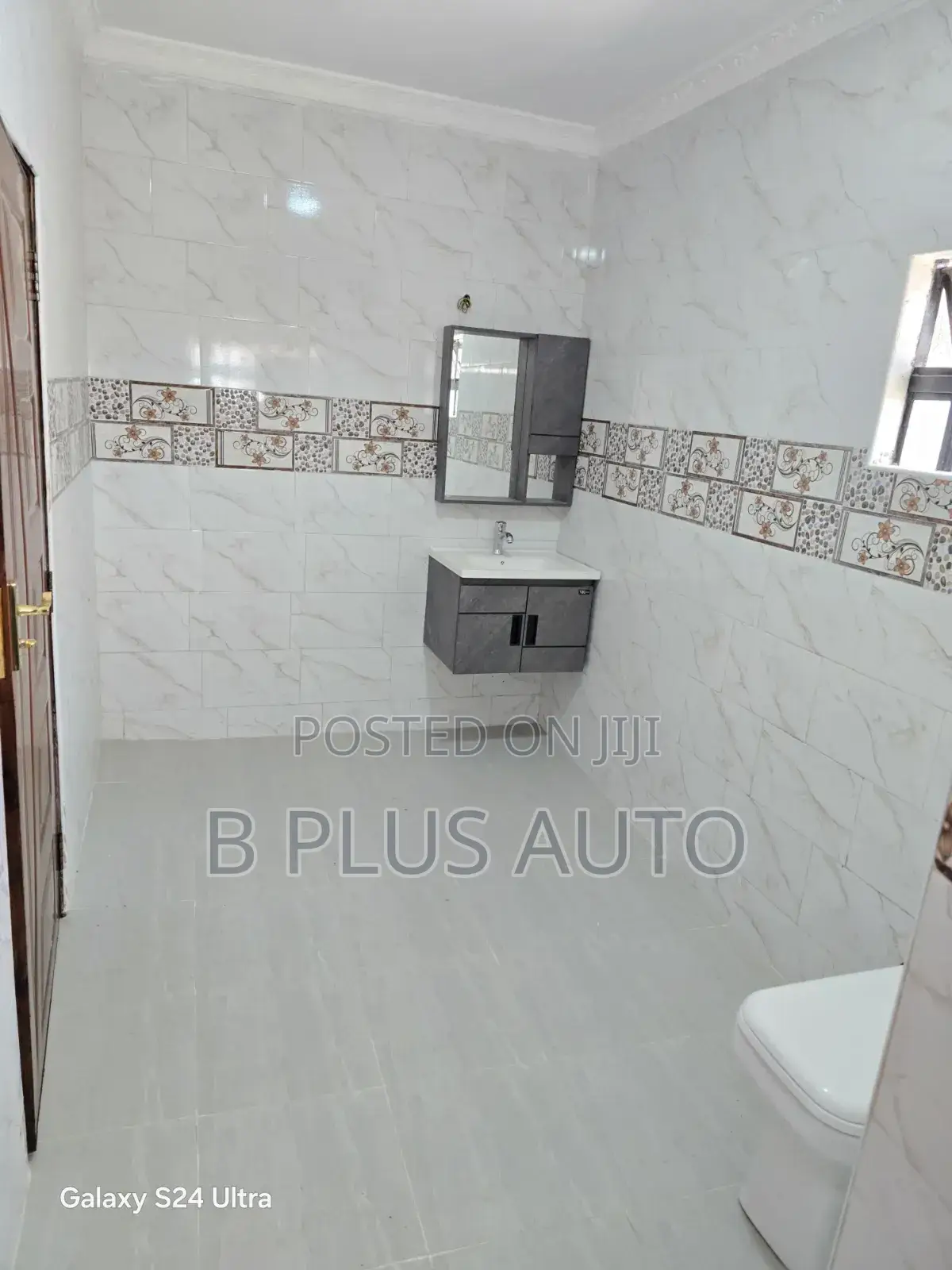 Furnished 4bdrm Maisonette in Barnabas, Nakuru Town East for sale in Nakuru Town East