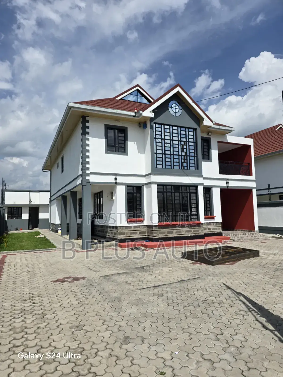 Furnished 4bdrm Maisonette in Barnabas, Nakuru Town East for sale in Nakuru Town East