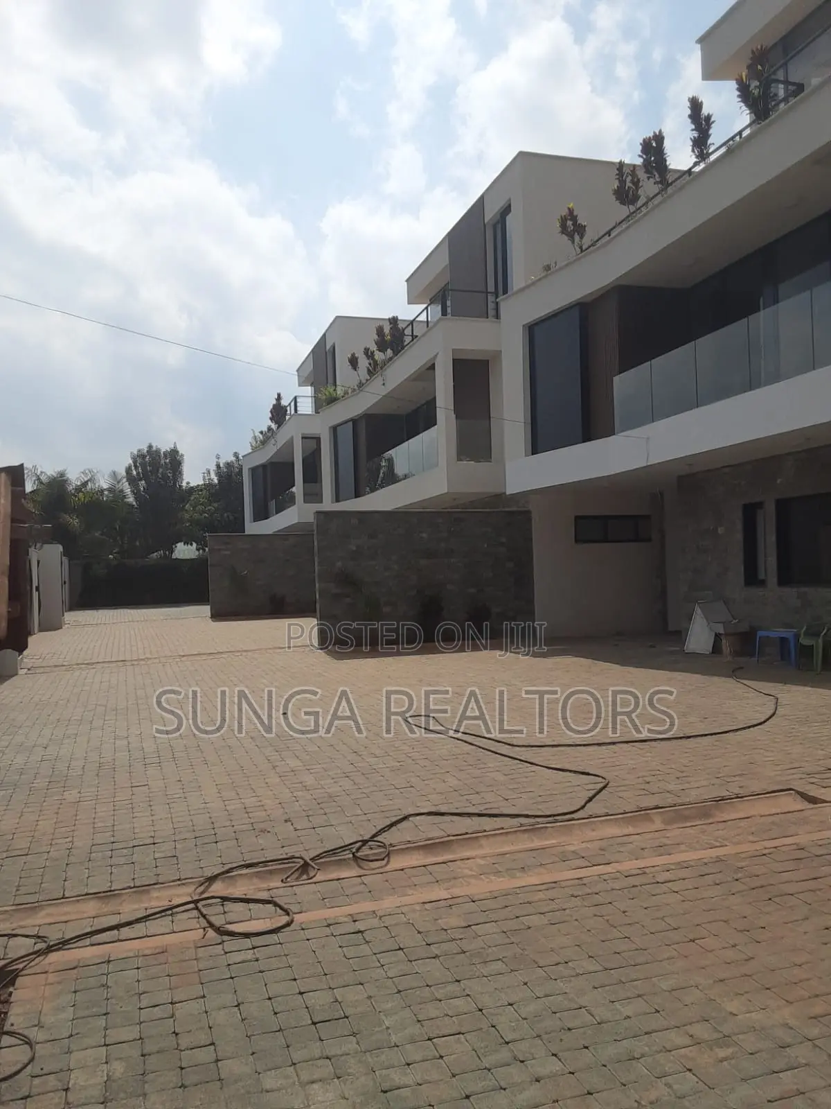 4bdrm Villa in Paradise Lost, Runda for sale in Runda