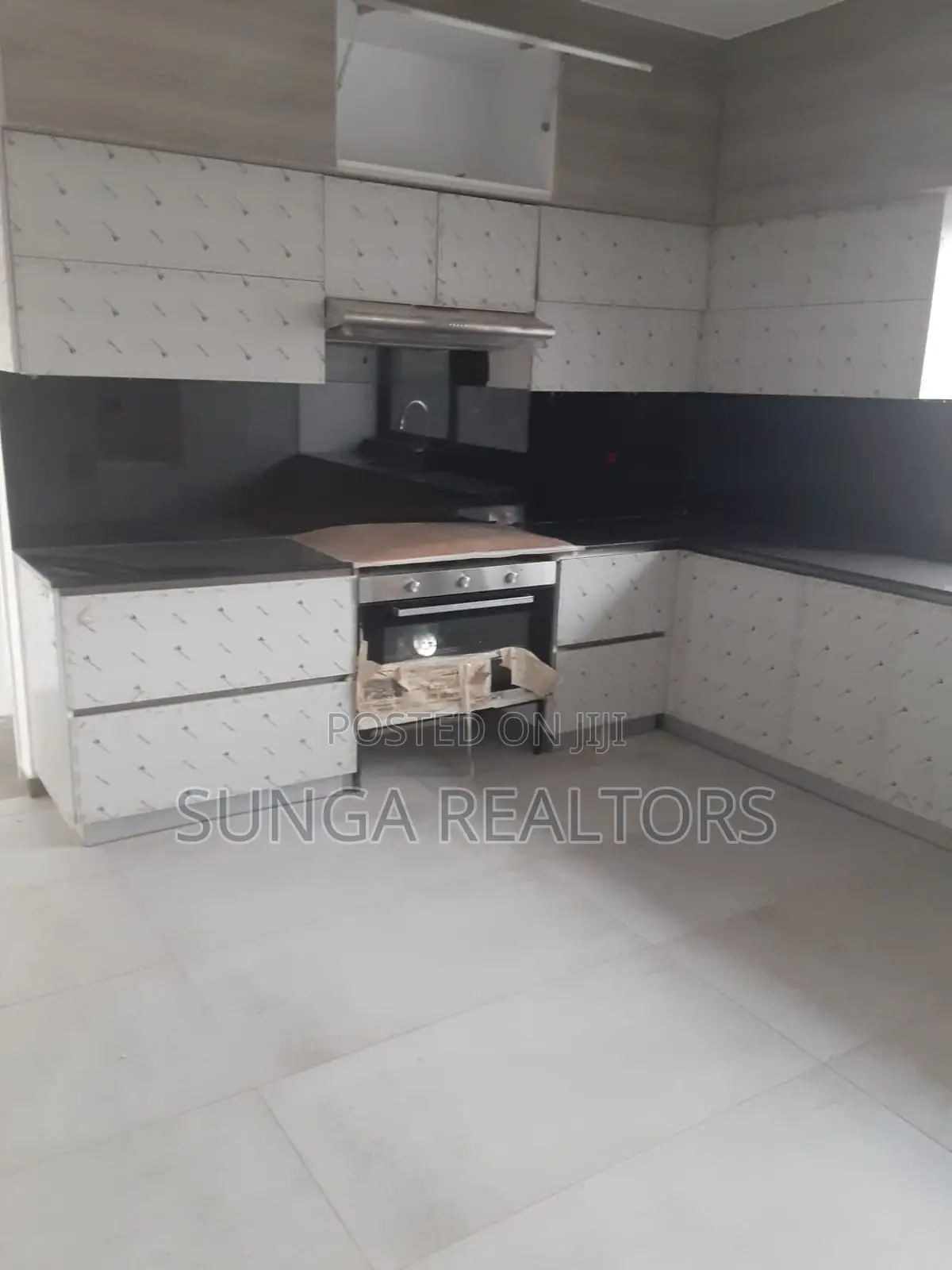 4bdrm Villa in Paradise Lost, Runda for sale in Runda
