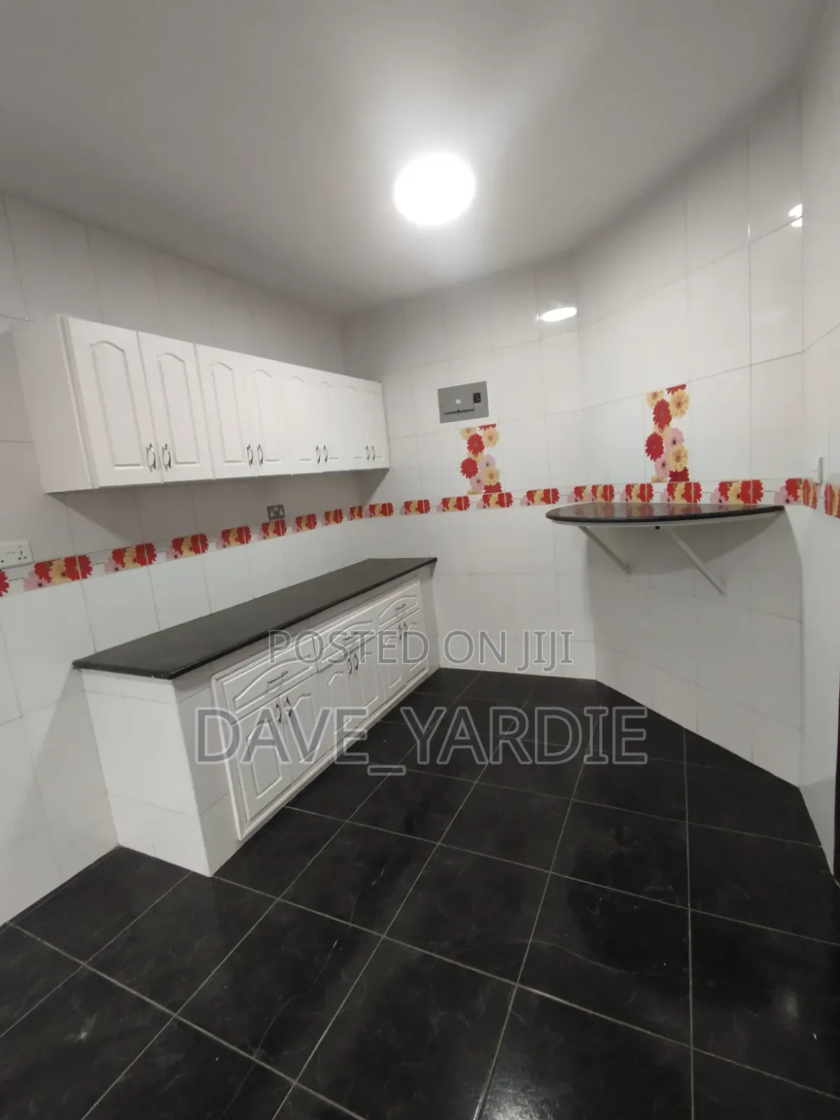 3bdrm Block of Flats in State House Area for sale in State House Area