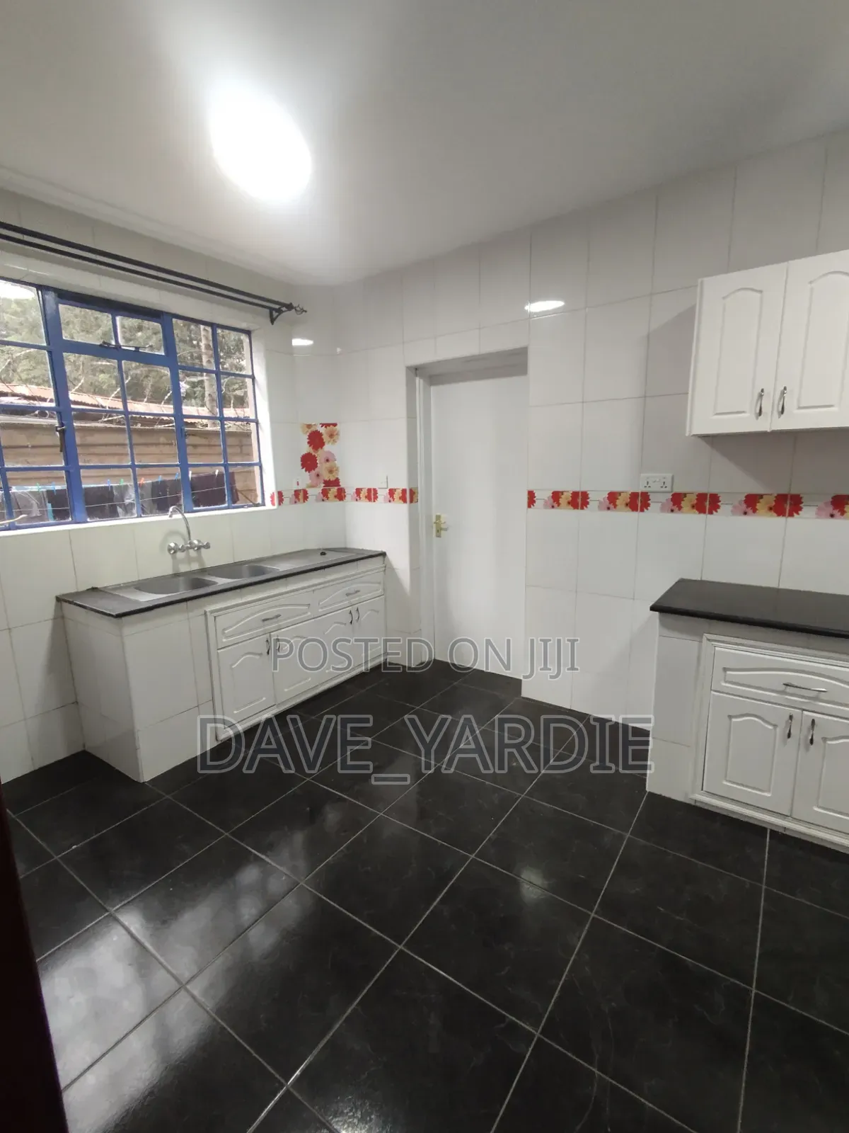 3bdrm Block of Flats in State House Area for sale in State House Area