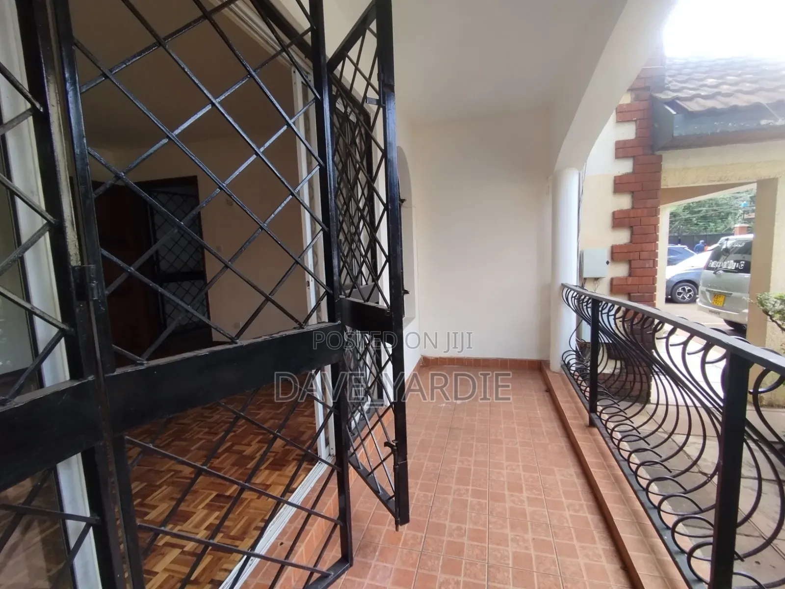 3bdrm Block of Flats in State House Area for sale in State House Area