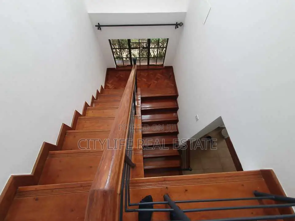 4bdrm Villa in Chalbi Drive, Muthangari for sale in Muthangari