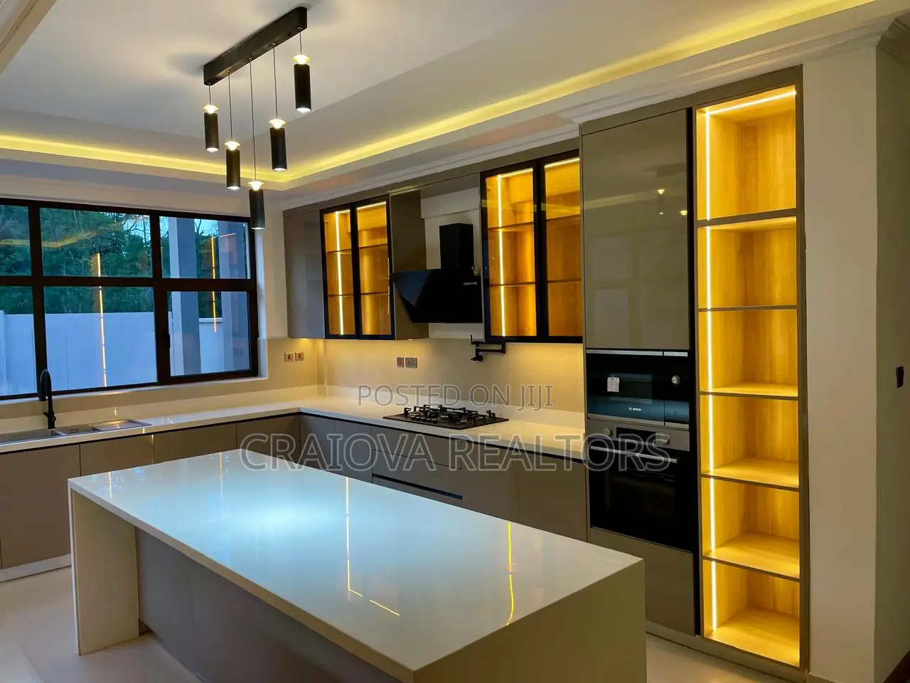 6bdrm Villa in Hardy for sale in Hardy