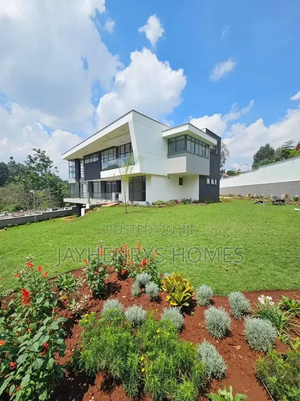 5bdrm Villa in Nyari for sale in Nyari